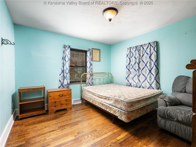 4790 Charleston Road, Poca, WV 25159