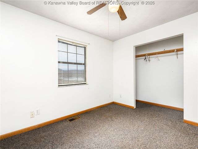 4790 Charleston Road, Poca, WV 25159