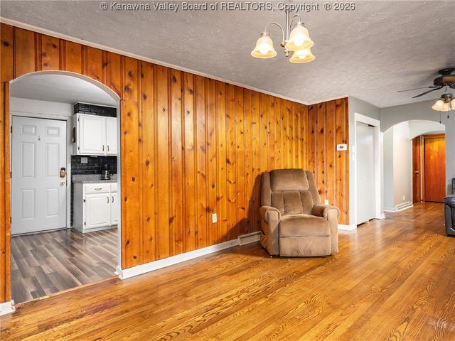 4790 Charleston Road, Poca, WV 25159