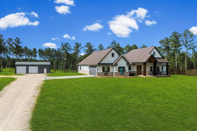 309 Rolling Pines Drive, Livingston, TX 77351
