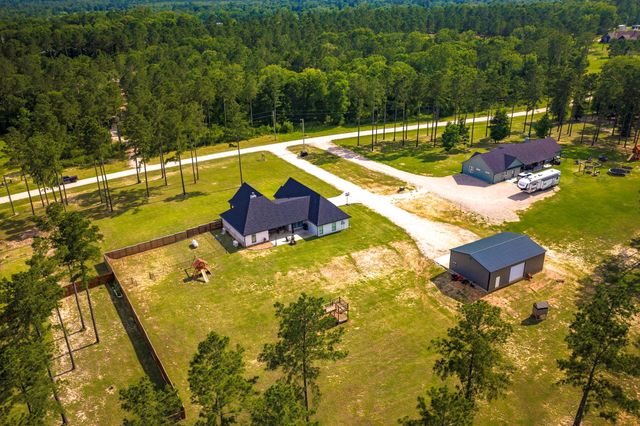 309 Rolling Pines Drive, Livingston, TX 77351