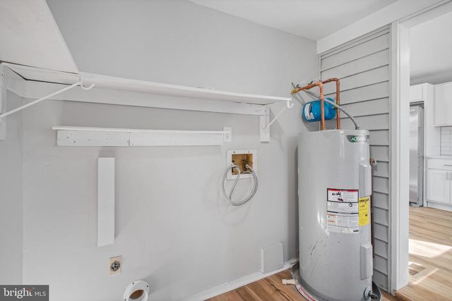 33 BLAIR RD, Fredericksburg, VA 22405