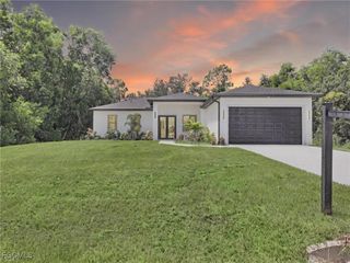 3611 34th ST SW, Lehigh Acres, FL 33976