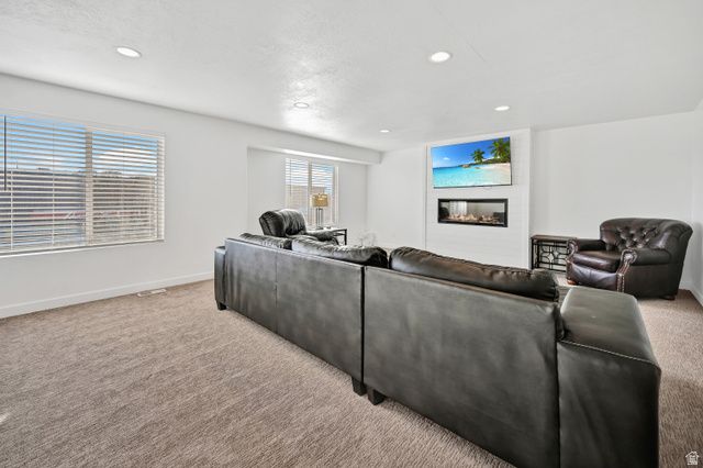 566 N RICHLAND ST, Garden City, UT 84028
