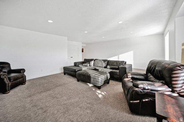 566 N RICHLAND ST, Garden City, UT 84028