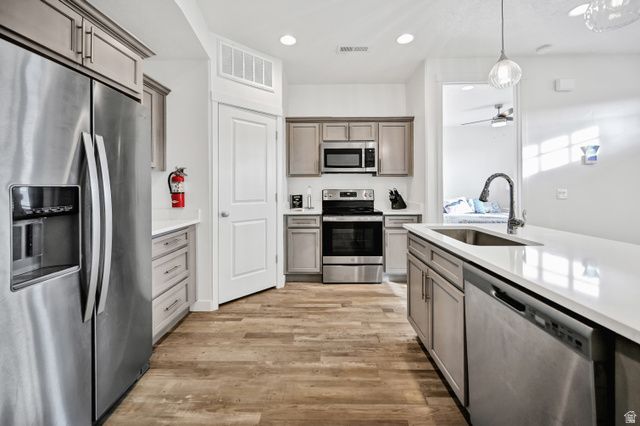 566 N RICHLAND ST, Garden City, UT 84028