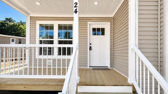 3 Rose Lane, Sturbridge, MA 01566