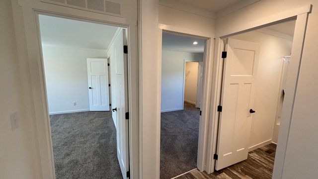 3 Rose Lane, Sturbridge, MA 01566