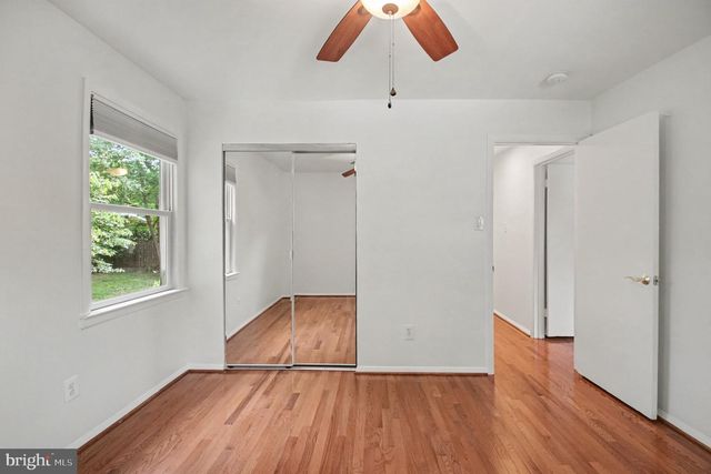 9302 ASHMEADE DR, Fairfax, VA 22032