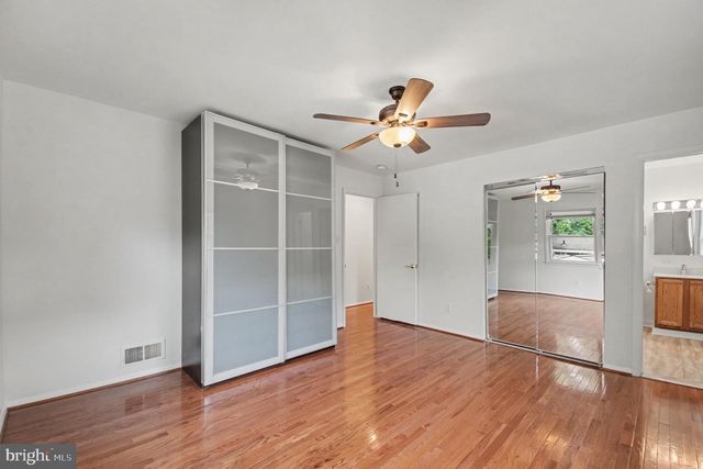 9302 ASHMEADE DR, Fairfax, VA 22032