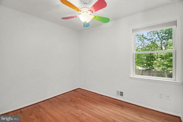 9302 ASHMEADE DR, Fairfax, VA 22032
