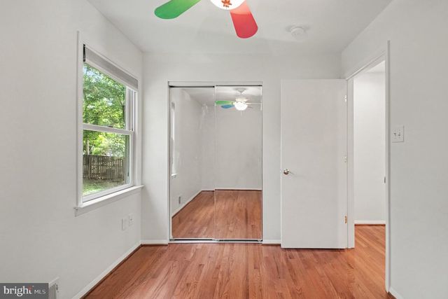 9302 ASHMEADE DR, Fairfax, VA 22032