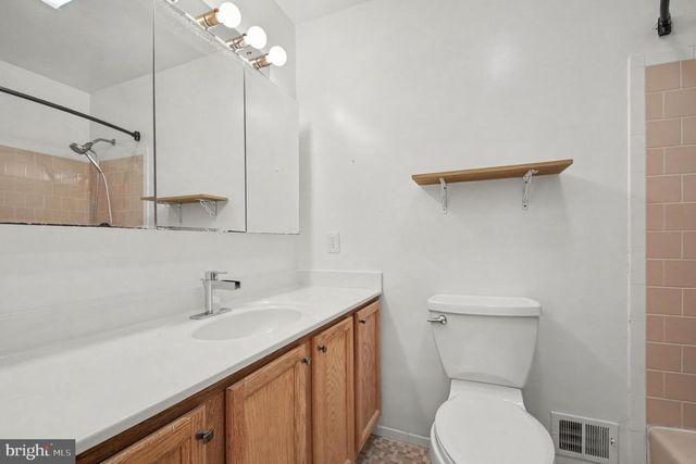 9302 ASHMEADE DR, Fairfax, VA 22032