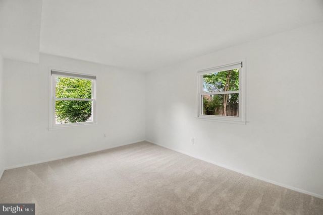 9302 ASHMEADE DR, Fairfax, VA 22032