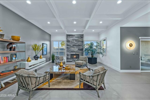 8100 E CAMELBACK Road 7, Scottsdale, AZ 85251