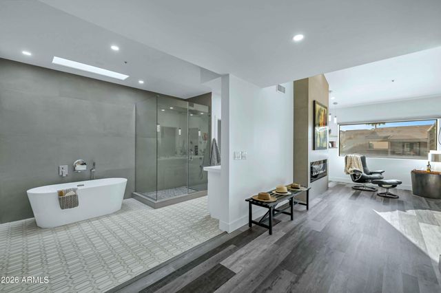 8100 E CAMELBACK Road 7, Scottsdale, AZ 85251