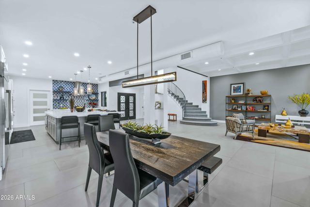 8100 E CAMELBACK Road 7, Scottsdale, AZ 85251