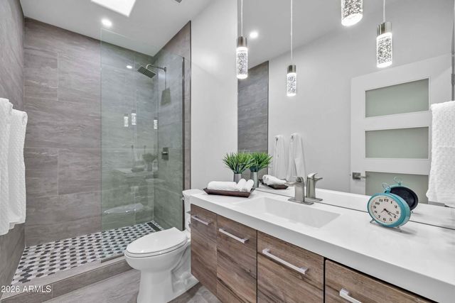 8100 E CAMELBACK Road 7, Scottsdale, AZ 85251