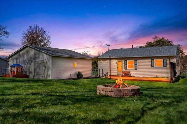 5408 Healy Lane, Monona, WI 53716