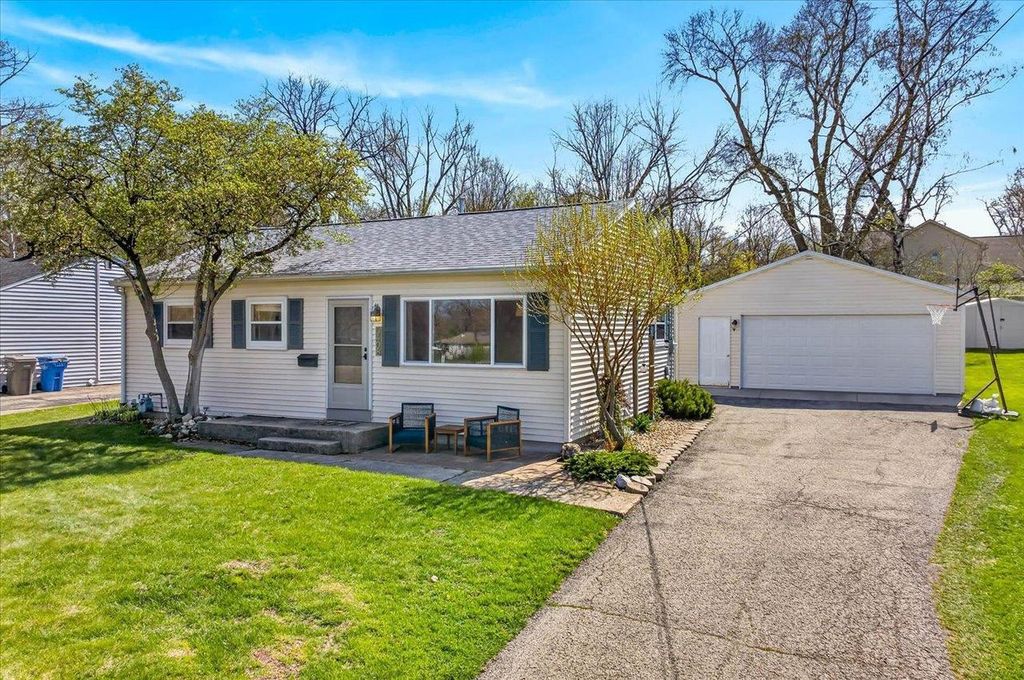 5408 Healy Lane, Monona, WI 53716