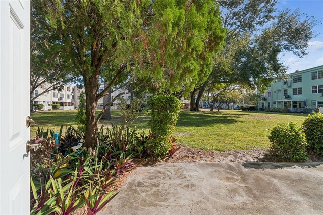 2359 FINLANDIA LANE 5, Clearwater, FL 33763