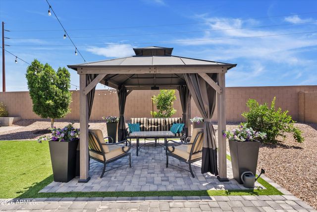 28567 N ONYX Road, San Tan Valley, AZ 85143