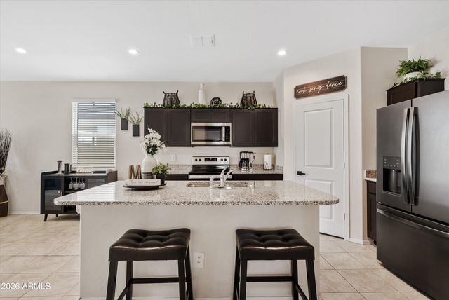 28567 N ONYX Road, San Tan Valley, AZ 85143