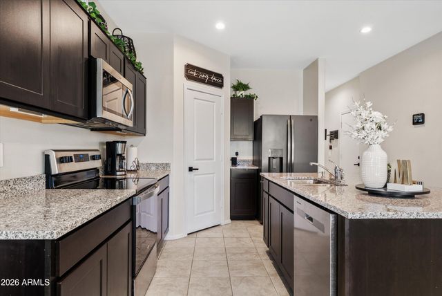 28567 N ONYX Road, San Tan Valley, AZ 85143
