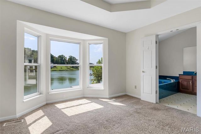 134 Bridgewater Chase Lane, Villa Ridge, MO 63089