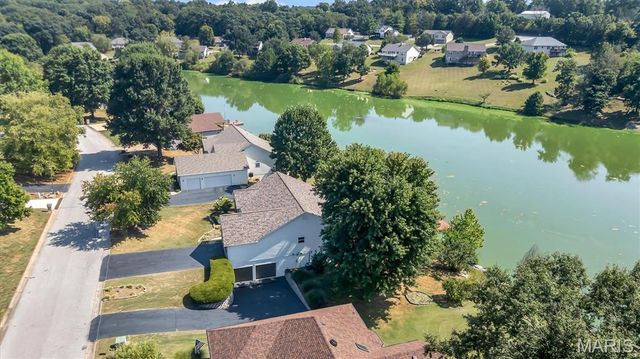 134 Bridgewater Chase Lane, Villa Ridge, MO 63089