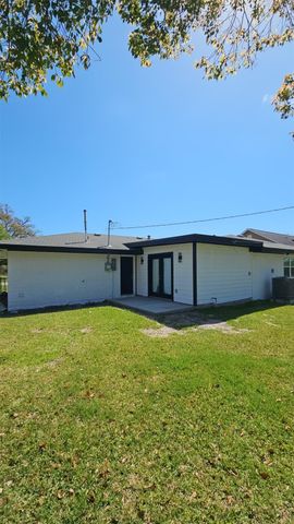 2228 Erickson Street, La Marque, TX 77568