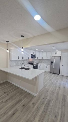 2228 Erickson Street, La Marque, TX 77568