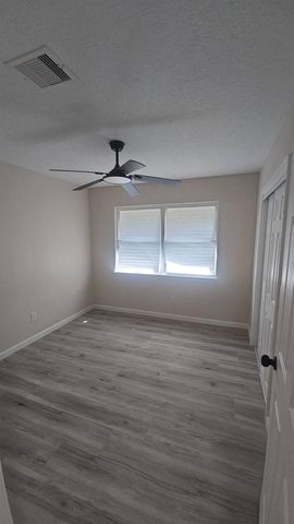 2228 Erickson Street, La Marque, TX 77568