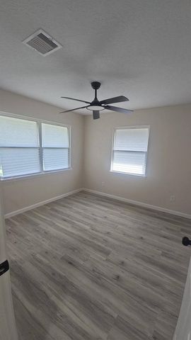 2228 Erickson Street, La Marque, TX 77568