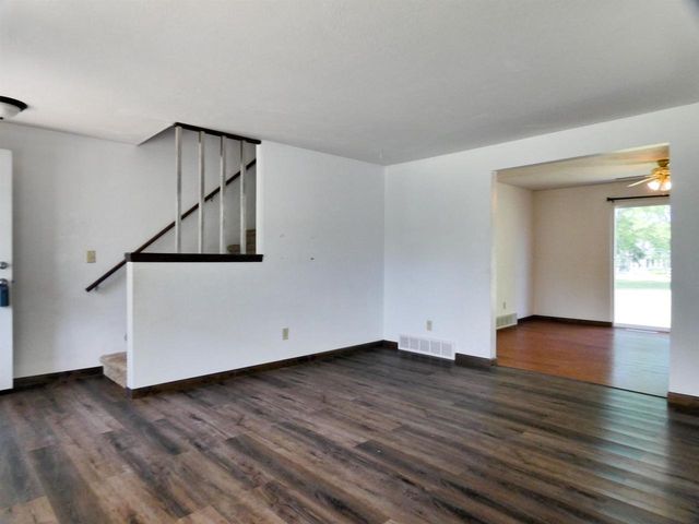 465 S GOOD HOPE ROAD, De Pere, WI 54115