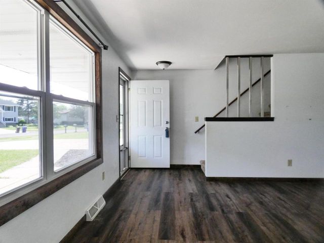 465 S GOOD HOPE ROAD, De Pere, WI 54115