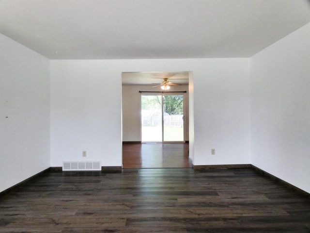 465 S GOOD HOPE ROAD, De Pere, WI 54115
