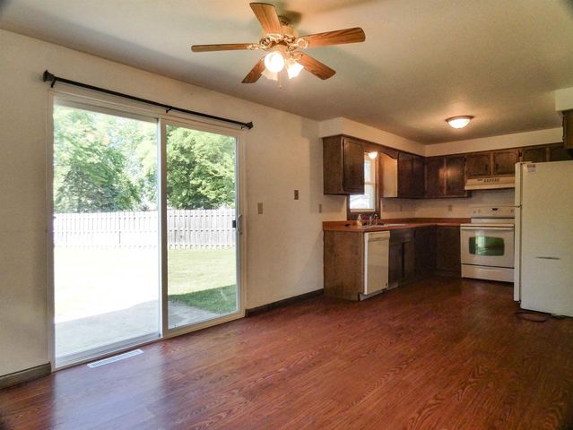 465 S GOOD HOPE ROAD, De Pere, WI 54115