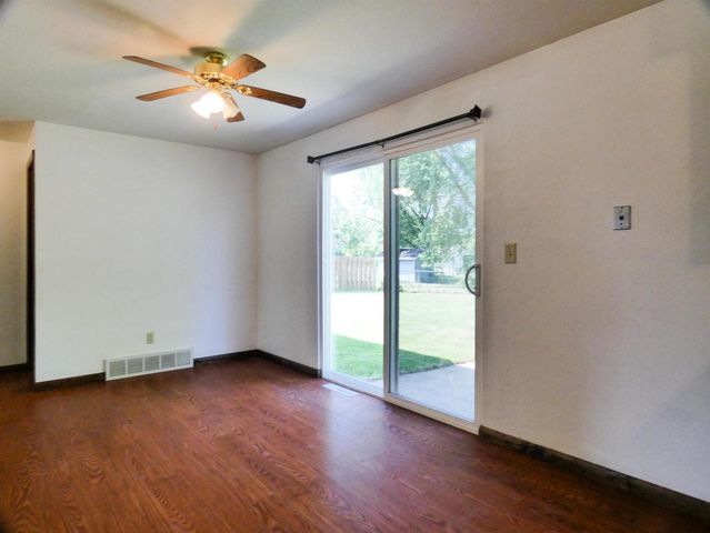 465 S GOOD HOPE ROAD, De Pere, WI 54115