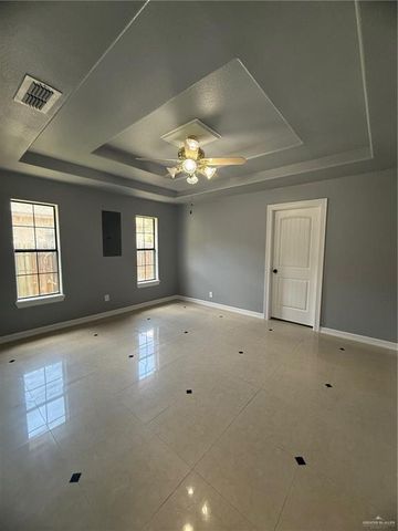 102 N Vista Del Sol Drive, Harlingen, TX 78552