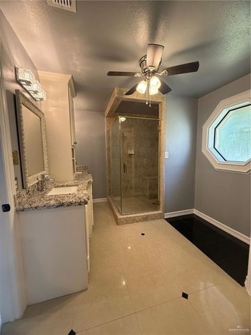 102 N Vista Del Sol Drive, Harlingen, TX 78552