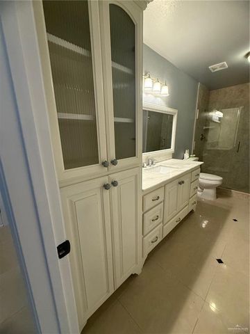 102 N Vista Del Sol Drive, Harlingen, TX 78552