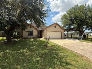102 N Vista Del Sol Drive, Harlingen, TX 78552