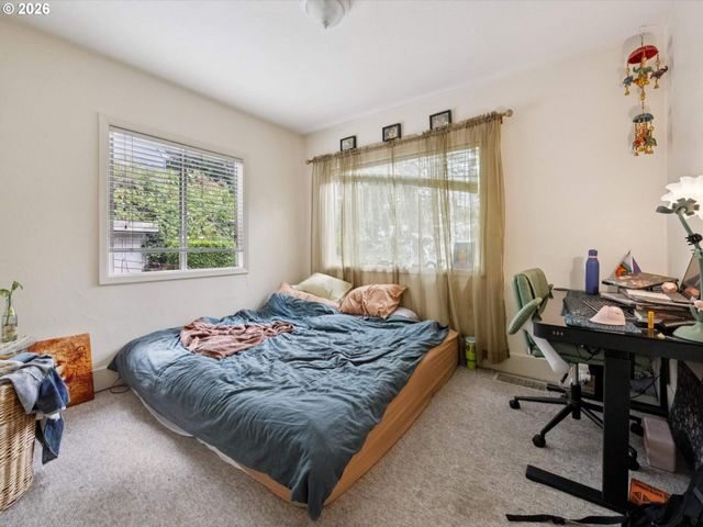 2219 Se 70TH Ave, Portland, OR 97215