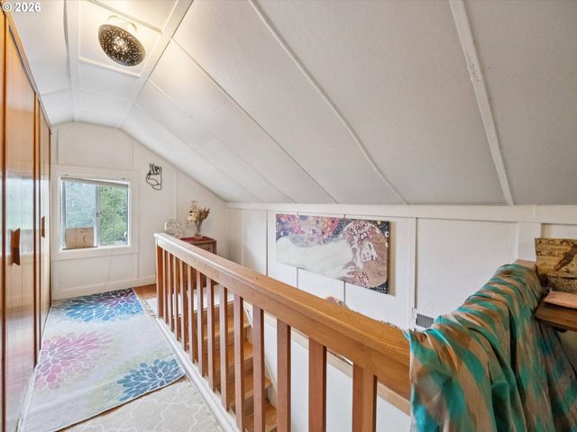 2219 Se 70TH Ave, Portland, OR 97215