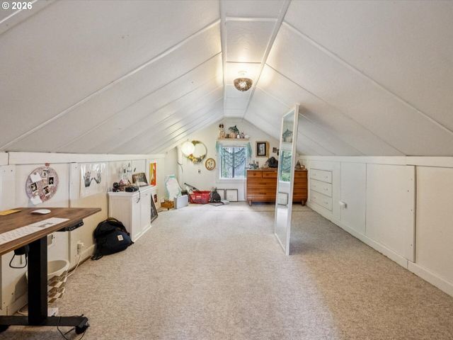 2219 Se 70TH Ave, Portland, OR 97215
