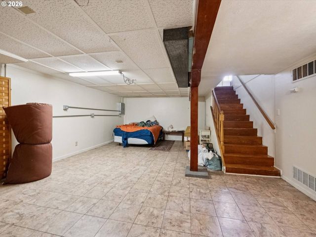 2219 Se 70TH Ave, Portland, OR 97215