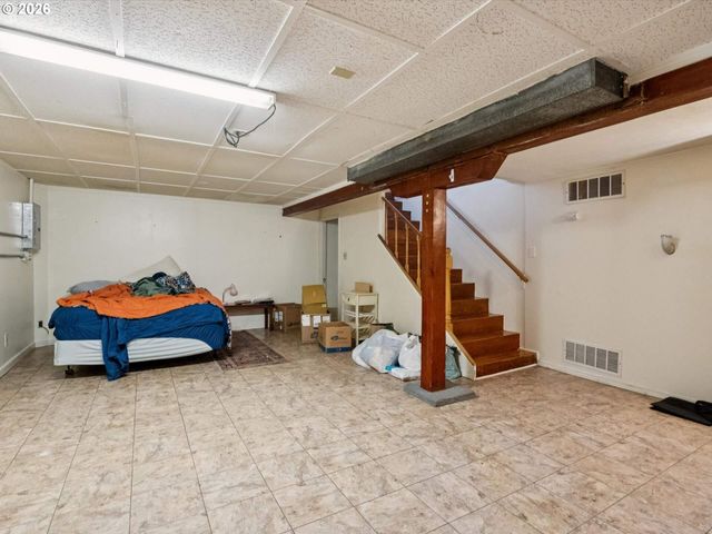 2219 Se 70TH Ave, Portland, OR 97215