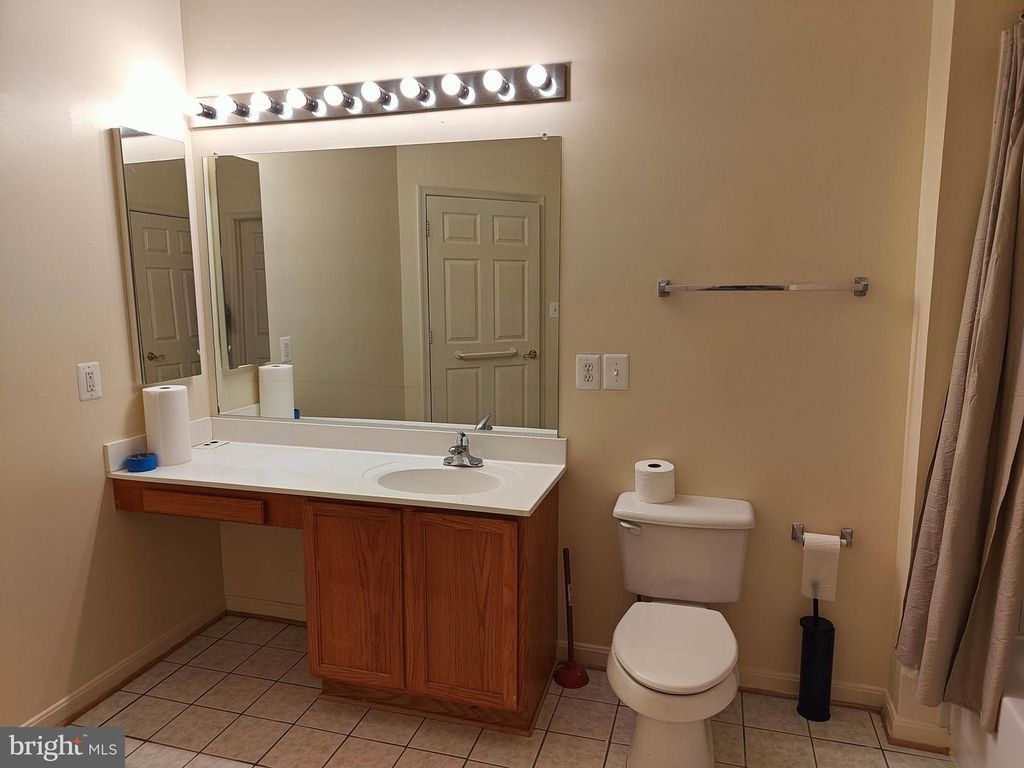 Image 13 of property listing at 13310 NEW ACADIA LN #107, Upper Marlboro, MD 20774