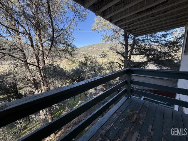 9216 Whispering Pines Road, Frazier Park, CA 93225